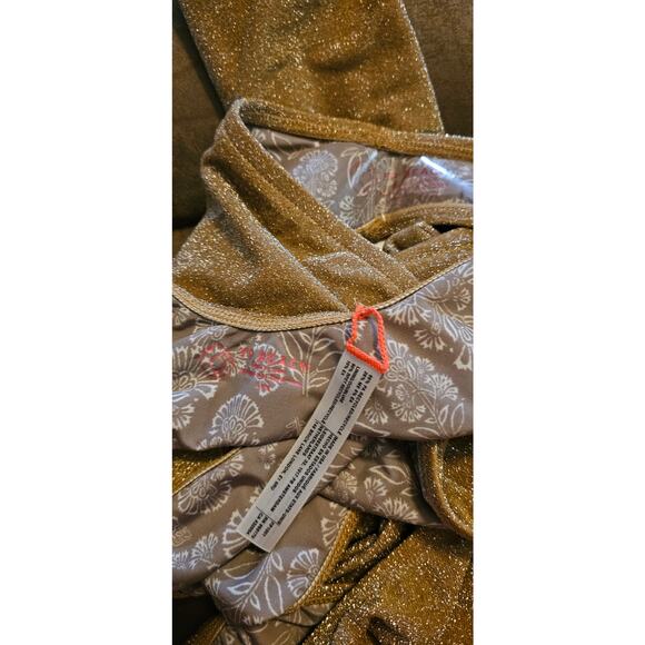 New FREE PEOPLE free-est Pamela Lurex One-Piece Swimsuit $148 GOLD Large - Picture 6 of 6